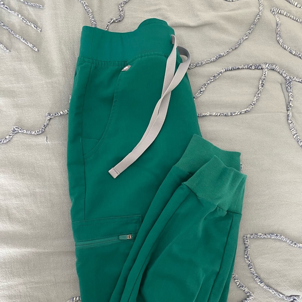 Figs Jogger Scrub Bottoms